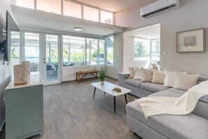 Televisie en een kantoor