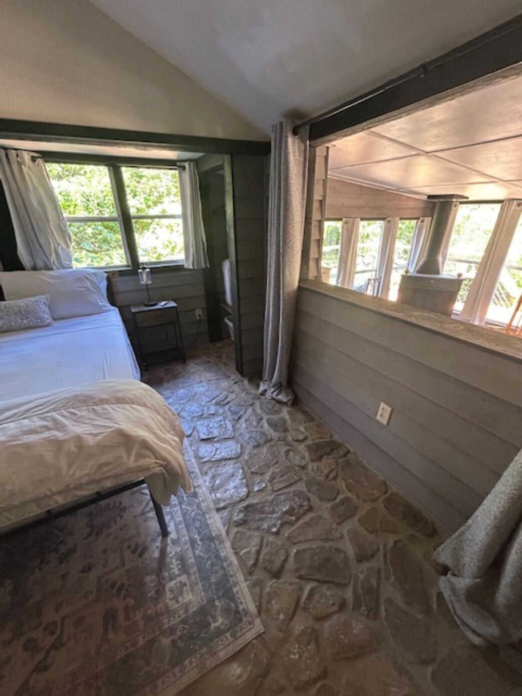 1 bedroom, desk, free WiFi, bed sheets