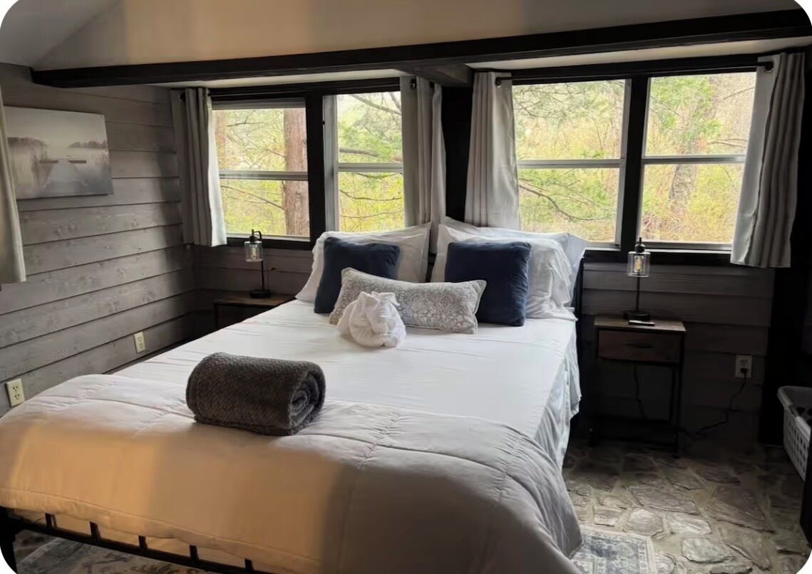 1 bedroom, desk, free WiFi, bed sheets