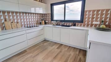 Villa | 5 bedrooms, Internet