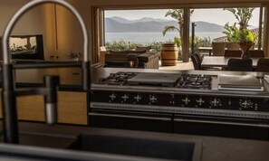 Villa | 4 bedrooms, Internet