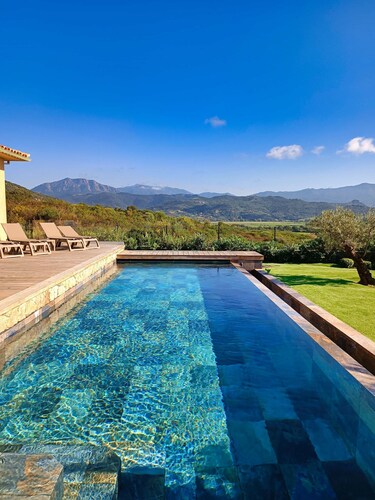 Villa Riposu Jacuzzi Pool Beach Access on Foot