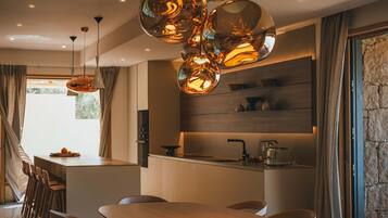 Villa | 4 bedrooms, Internet