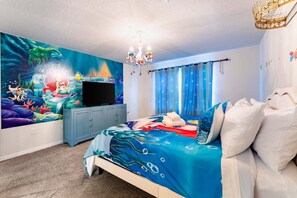 5 bedrooms, iron/ironing board, travel cot, free WiFi - 5BR Resort Townhome with Private Pool! (Clermont)