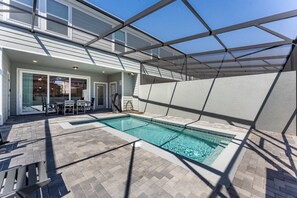 Sisäuima-allas, lämmitetty uima-allas