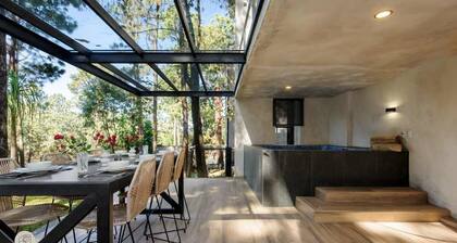 Increíble Casa con Jacuzzi y Terraza en el Bosque