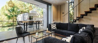 ¡Magnifica Casa Terraza Jacuzzi y Vista al Bosque!