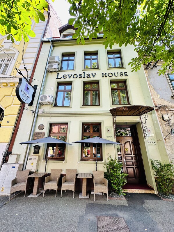 Exterior - Elegance meets history: A look inside Villa Levoslav House (Sibiu)