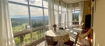 Charming rustic country house for nature lovers! Up to 10 people.