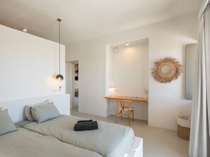 2 bedrooms, desk, iron/ironing board, travel crib - Villa Ena - Beach getaway (Paros)