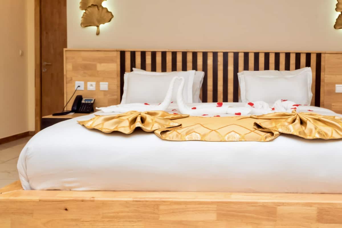 Honeymoon Suite, City View | 1 bedroom, in-room safe, laptop workspace, free WiFi
