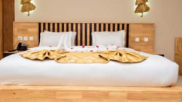 Honeymoon Suite, City View | 1 bedroom, in-room safe, laptop workspace, free WiFi