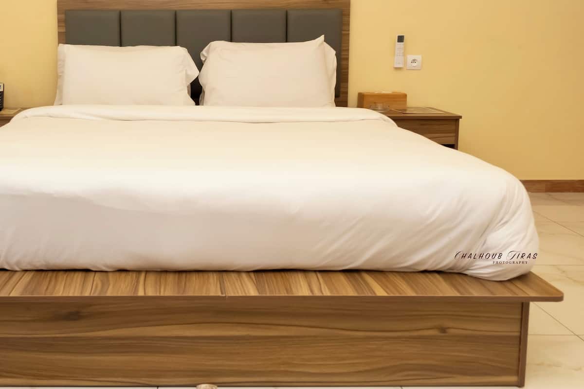 Standard Room | 1 bedroom, in-room safe, laptop workspace, free WiFi