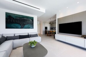 Smart-tv och en stereo