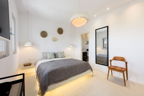 4 Schlafzimmer, Schreibtisch, Bügeleisen/Bügelbrett, Reisekinderbett
