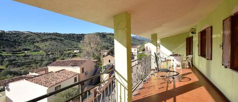 Lägenhet - utsikt mot bergen | Terrass/Patio