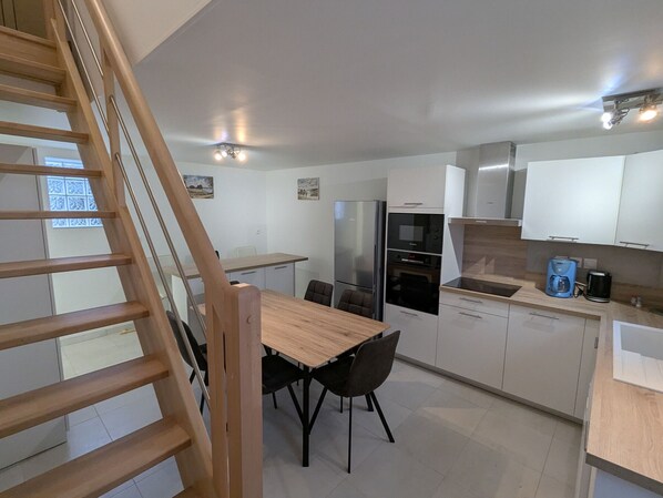 Fridge, microwave, dishwasher