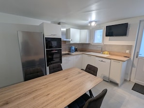 Fridge, microwave, dishwasher