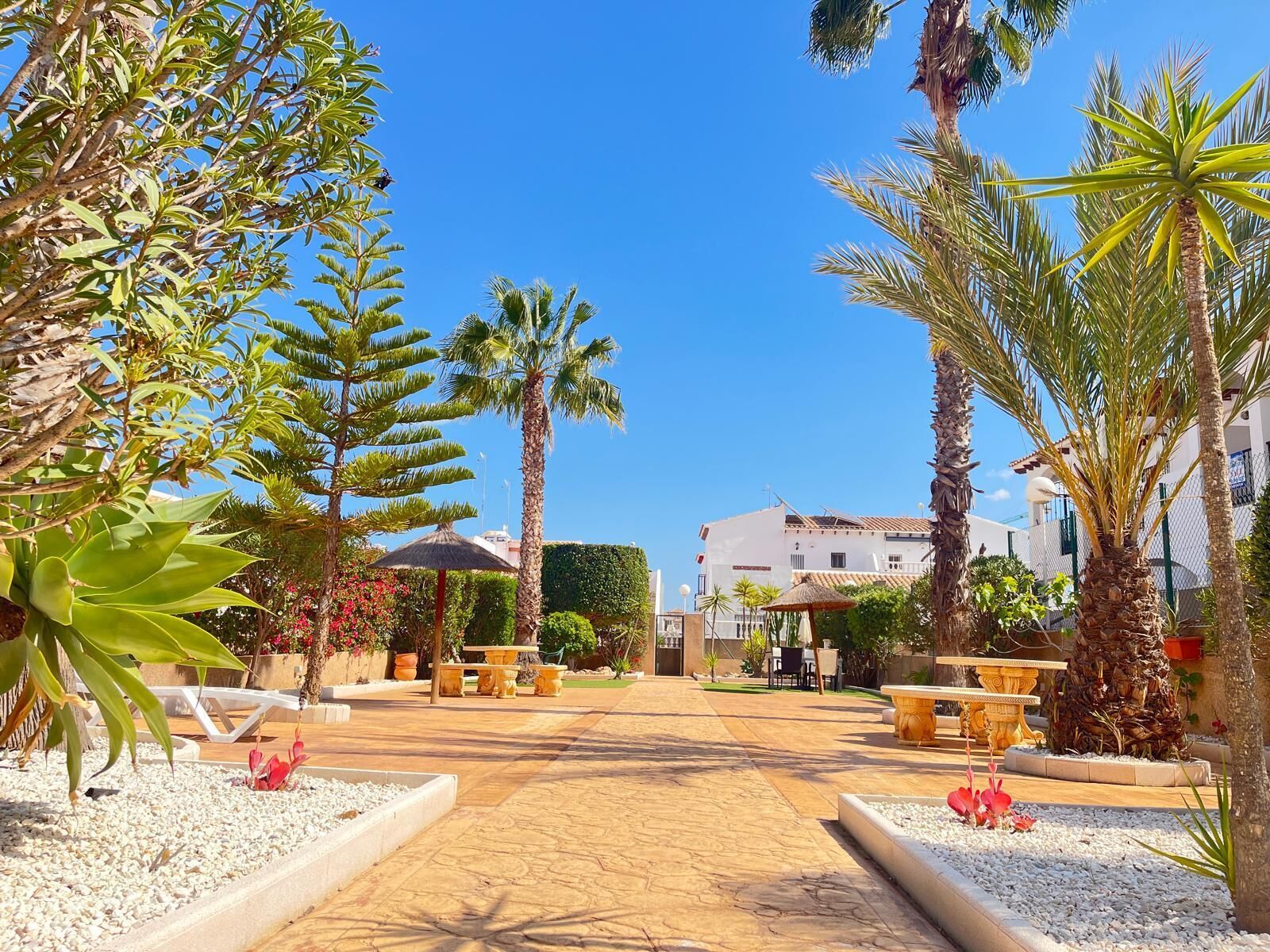 House, 2 Bedrooms, Smoking, Balcony | Garden