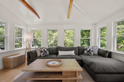 Comfort Mins from Nauset Light Beach!