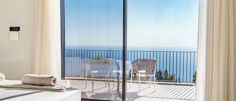 4 bedrooms, WiFi, bed sheets