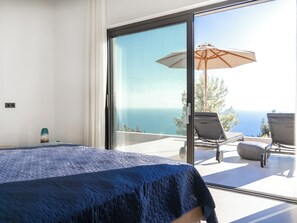 4 bedrooms, WiFi, bed sheets