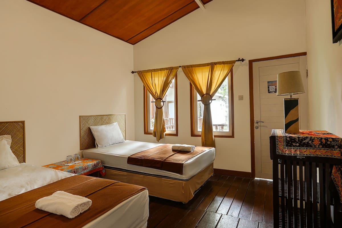Basic Double or Twin Room | Down duvets, free WiFi