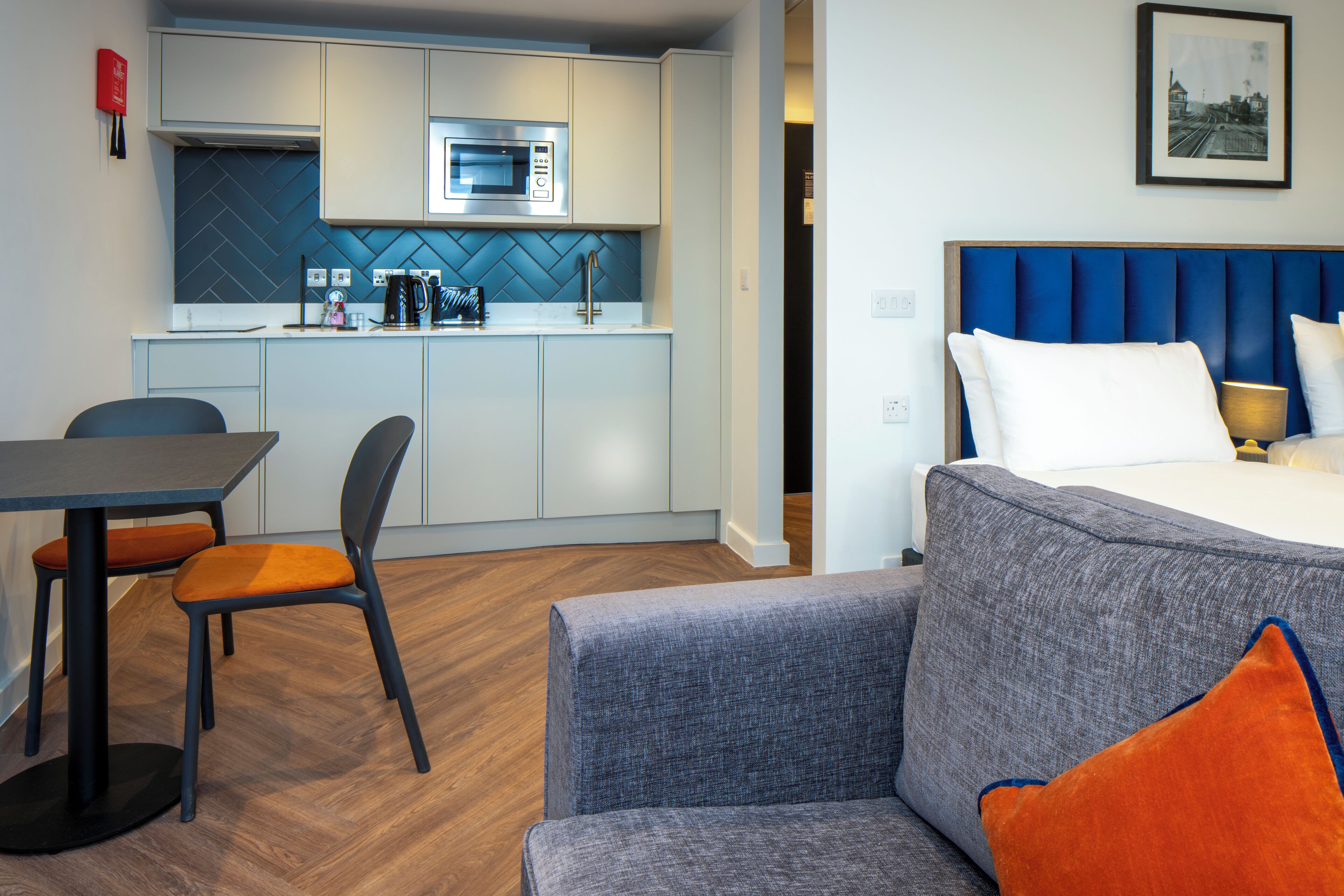 Standard Studio, 2 Single Beds | Laptop workspace, iron/ironing board, free WiFi, bed sheets