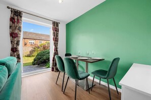 تناول الطعام