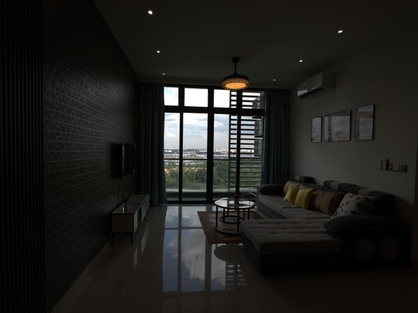 Living area - Chic 1-bedroom apartment with AC, WiFi in wonderful Masai (Masai)