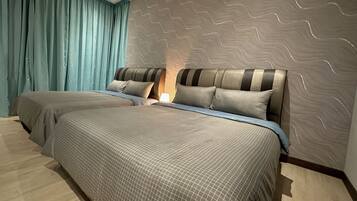 1 habitación, tabla de planchar con plancha y wifi