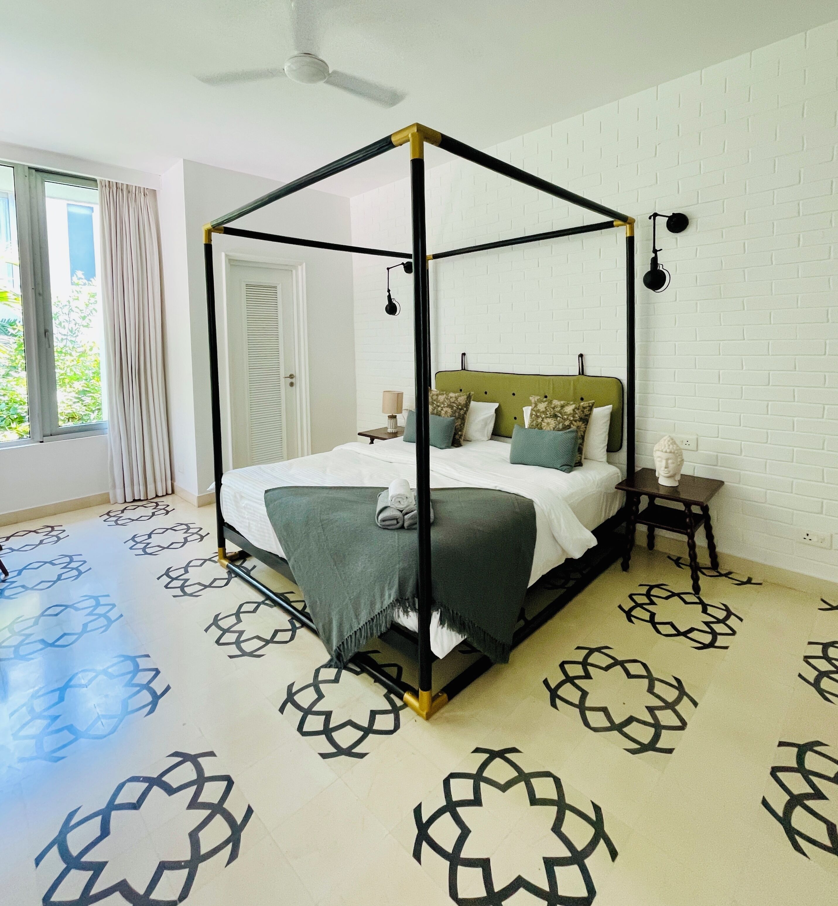 Luxury Villa, Garden View