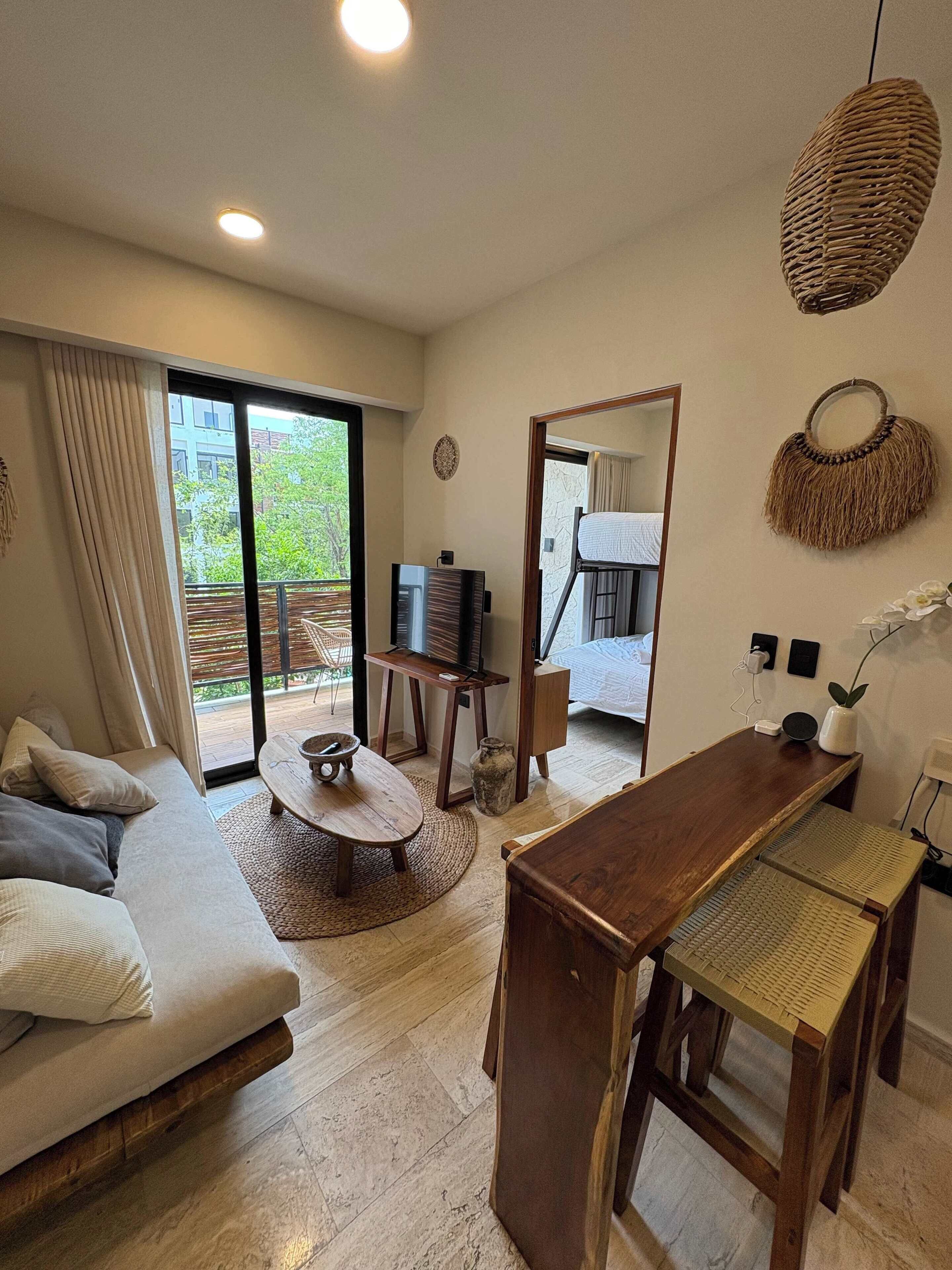 2 slaapkamers, een bureau, een strijkplank/strijkijzer, wifi