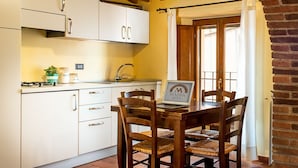 高級公寓, 城市景 | 私人廚房 | 雪櫃、爐具、廚房用具/餐具/器皿、清潔用品