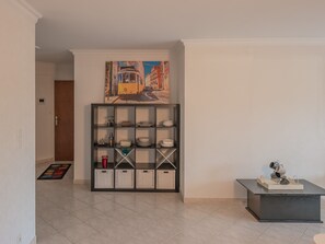 Interior - Central apartment with large terrace, garage, and WIFI (Les Sables-d'Olonne)