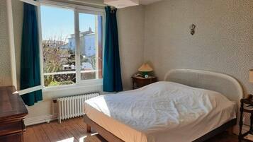 4 bedrooms, free WiFi