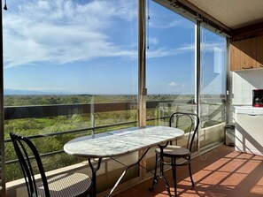 Outdoor dining - 2-Room Apartment with parking, near the sea - Argelès-sur-Mer (Argelès-sur-Mer)