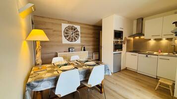 Réfrigérateur, lave-vaisselle