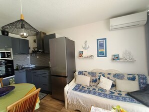 Interior - Cozy T2 with AC - Ideal holiday in Cap Coudalère (Le Barcarès)