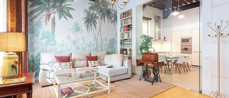 Apartment (3 Bedrooms) | Living area | TV