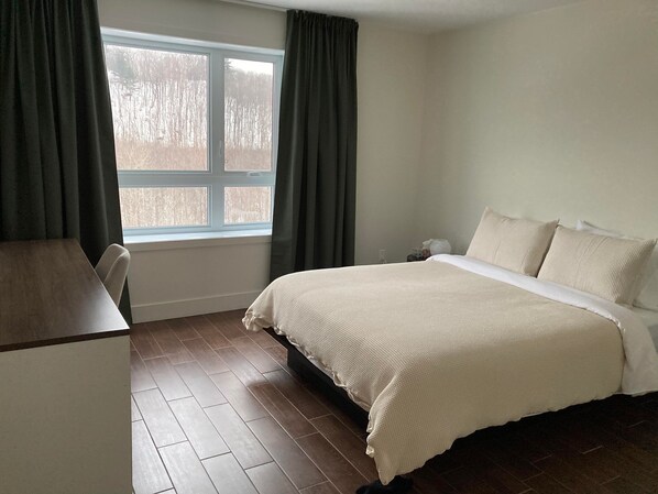 1 habitación, tabla de planchar con plancha, wifi y ropa de cama 
