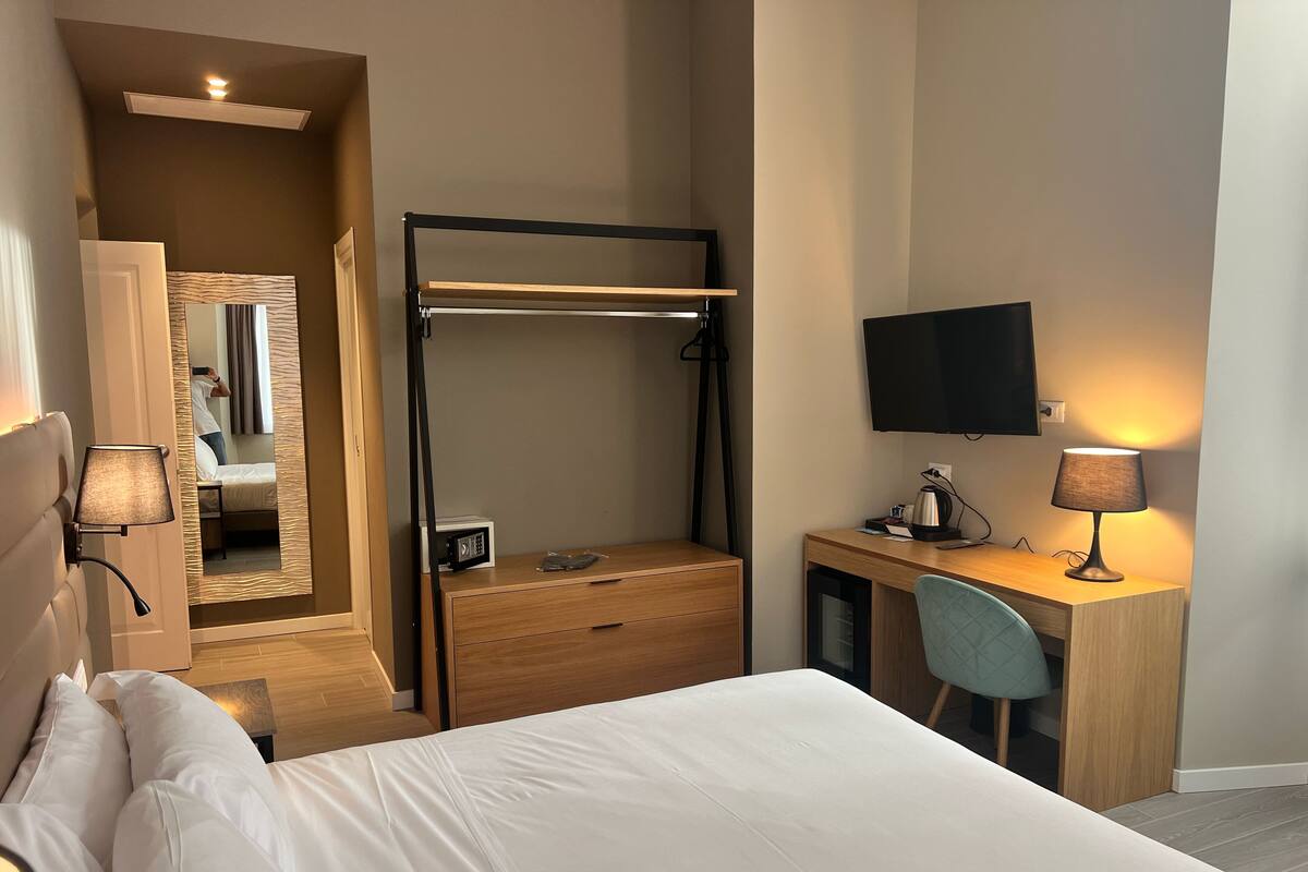 Chambre Triple Supérieure | Bureau, espace de travail pour ordinateur portable, Wi-Fi gratuit