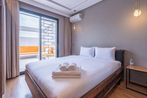 1 chambre, coffres-forts dans les chambres, fer et planche à repasser