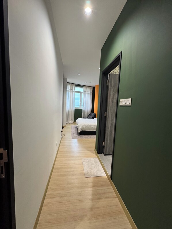 3 bedrooms, desk, iron/ironing board, WiFi