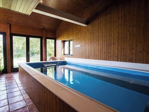 Innendørsbasseng og utendørsbasseng