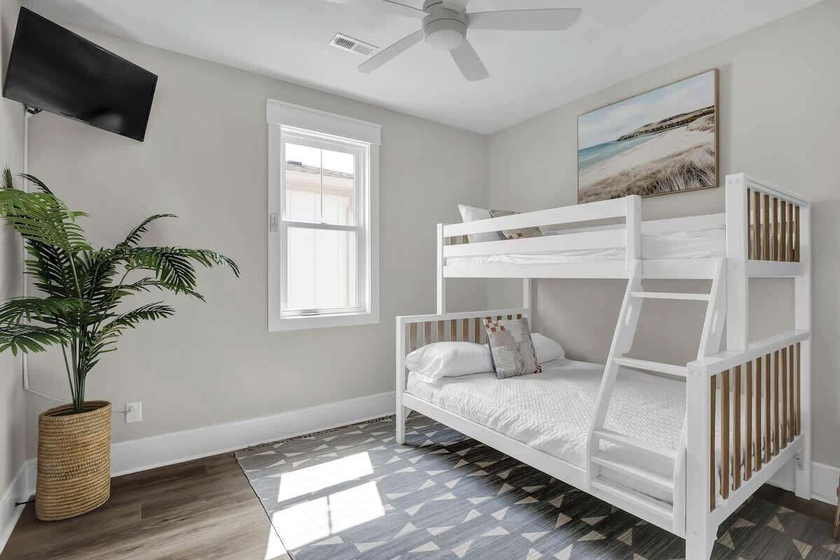 3 bedrooms, WiFi, bed sheets