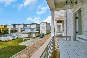 Property grounds - The Social House-with pool (Carolina Beach)