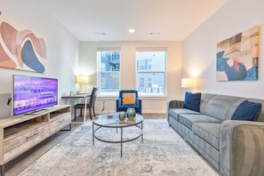 TV, offices - Modern Apt with Rooftop and Pool (Waltham, MA)