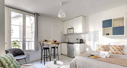 Charming Studio near Eiffel Tower for 2