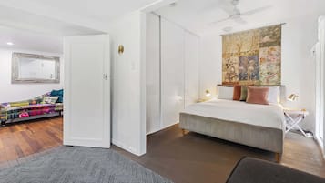 2 bedrooms, iron/ironing board, travel cot, WiFi